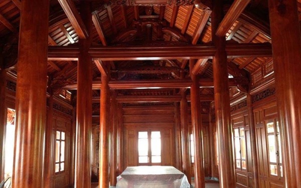 Mái khung giàn dùng vật liệu gỗ, tre hoặc thép