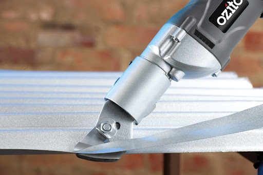 Cắt tôn đúng cách