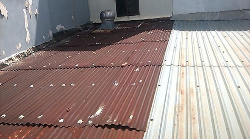Sử dụng tôn kém chất lượng khiến tôn nhanh bị rỉ sét