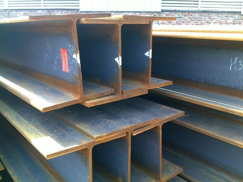 lam-sao-de-phan-biet-thep-hinh-h-va-thep-hinh-i