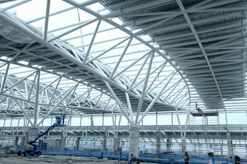 Ống thép mạ kẽm được dùng làm khung thép chịu lực cho mái vòm