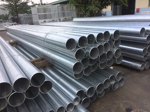 Sắt tròn được xếp gọn gàng
